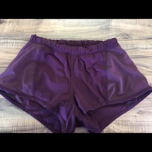 Lululemon double layer maroon shorty shorts